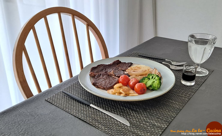 집에서 스테이크 굽기 연말 홈파티음식-내장산정읍한우