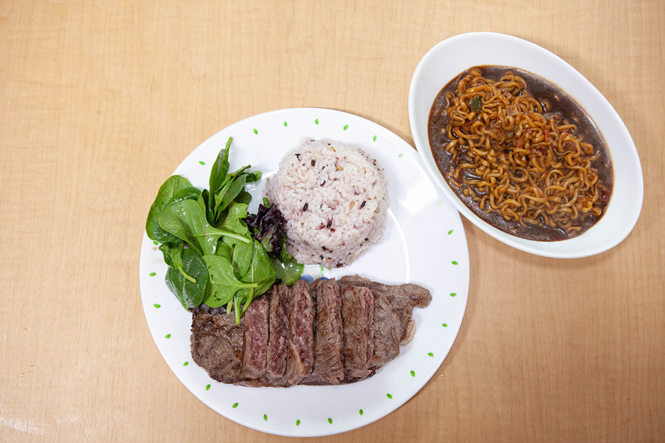 스테이크 맛있게 굽는 법에서 멋있게 먹는 법까지-내장산정읍한우