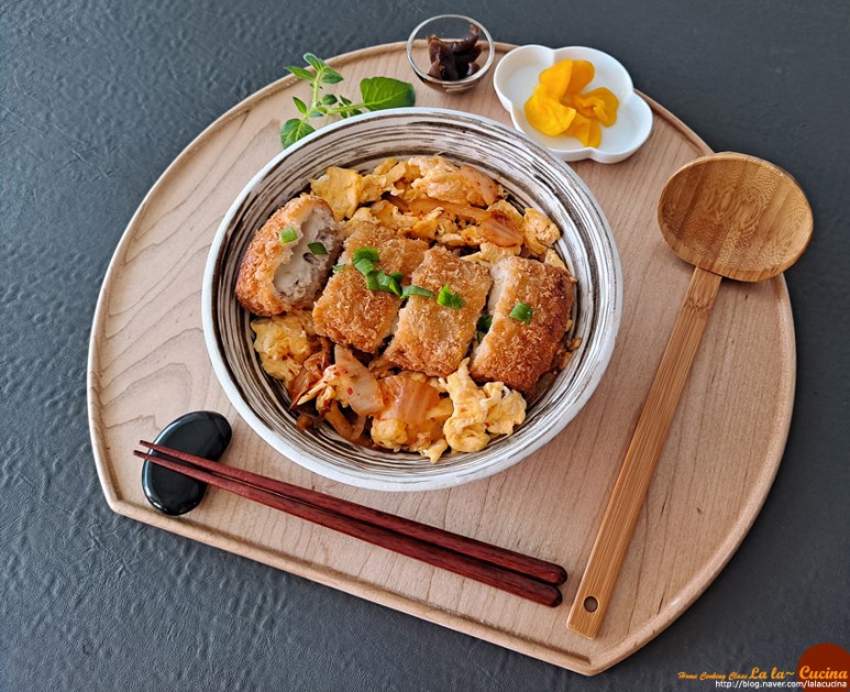 김치 가츠동 돈까스덮밥 만들기 쯔유활용