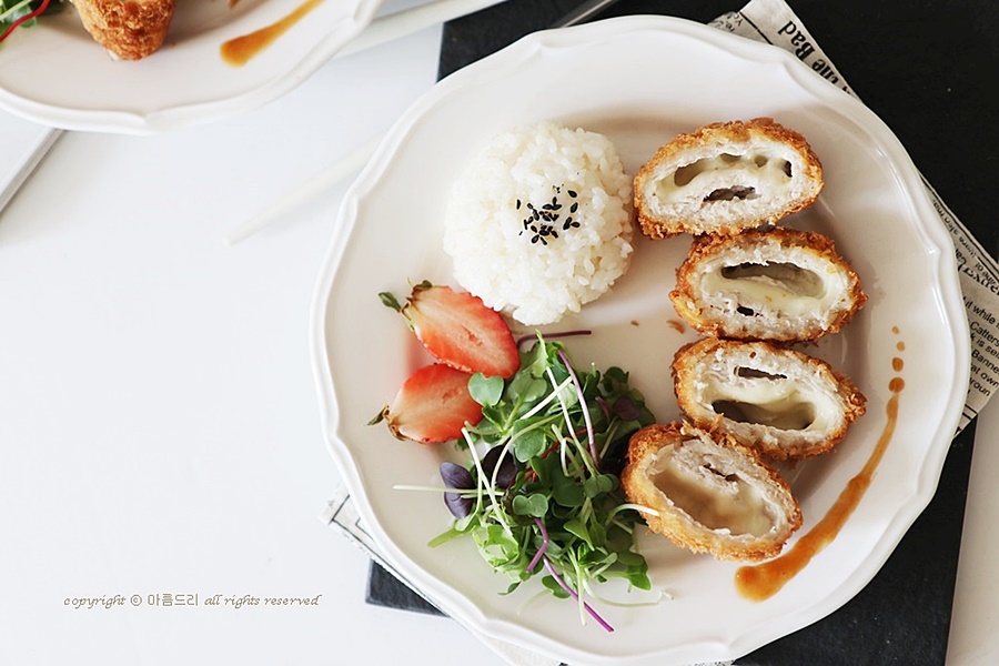 푸드하다의 치즈돈까스 ! 바삭 고소 부드러운 돈까스 추천해요.