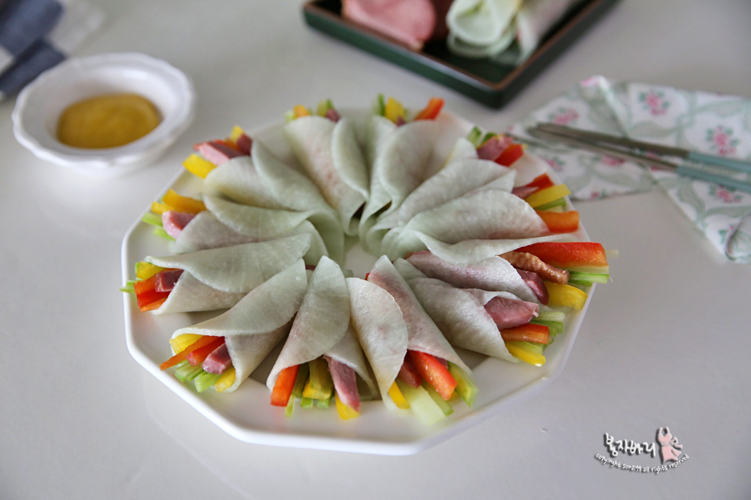 일품요리 무쌈말이 산뜻한 다이어트 음식 파프리카요리 오리훈제요리 훈제오리무쌈말이 만드는 법