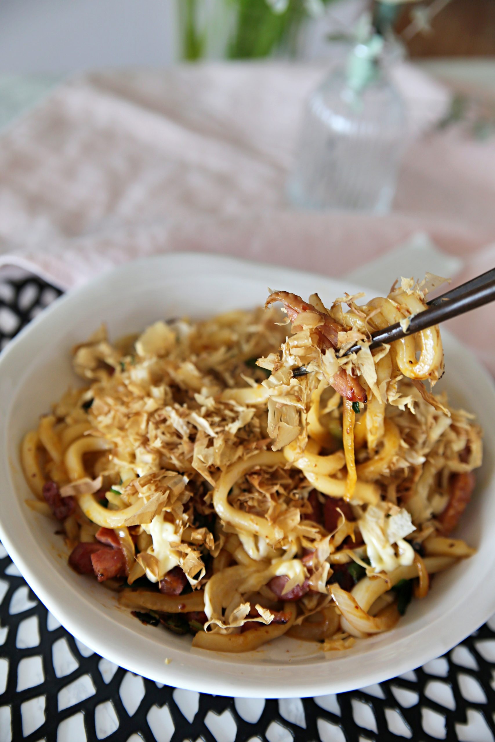 볶음우동 만드는 법 훈제오리 넣은 간단한 요리 매콤한 볶음우동