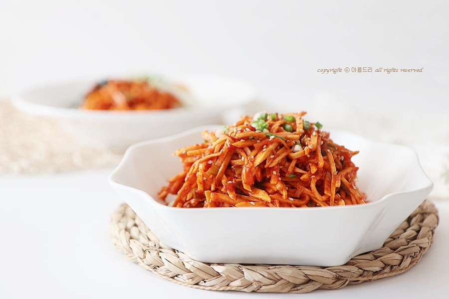 고구마생채 ! 아삭아삭 맛있는 밑반찬 고구마요리~