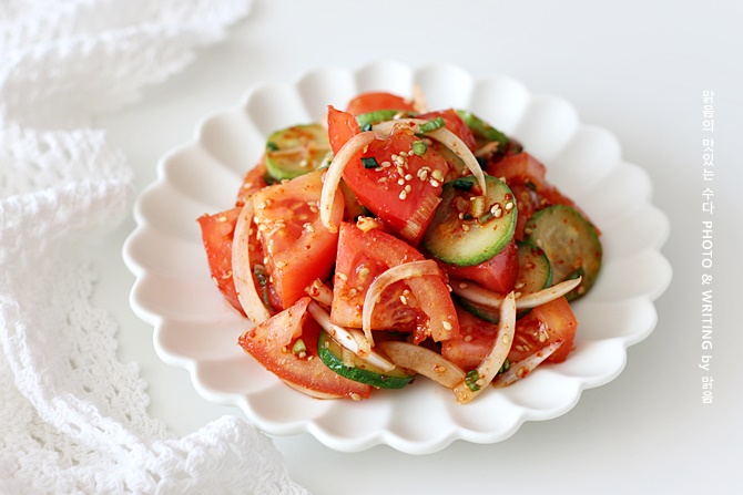 토마토 오이무침, 산뜻하게 입맛 돋는 토마토 요리