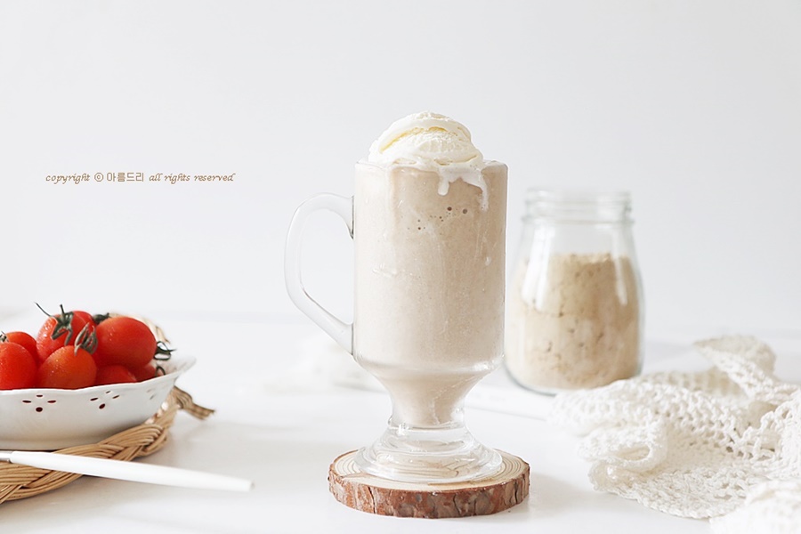 미숫가루 쉐이크 만들기! 달콤, 고소한 카페 메뉴~