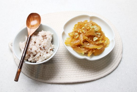 여름철 밥도둑- 참외장아찌 무침