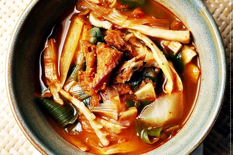 얼큰한 죽순 황태해장국 만드는 법 / 황태요리 / 황태국/ 죽순요리